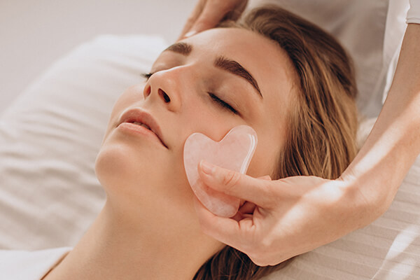 Zabiegi Gua Sha masaż Energie Plus